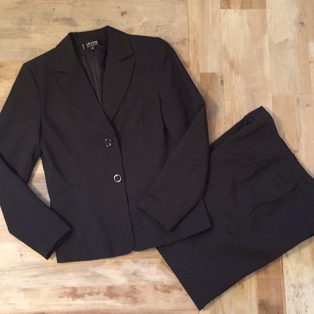Levine Classics suit Larry Levine pinstriped sz 10
